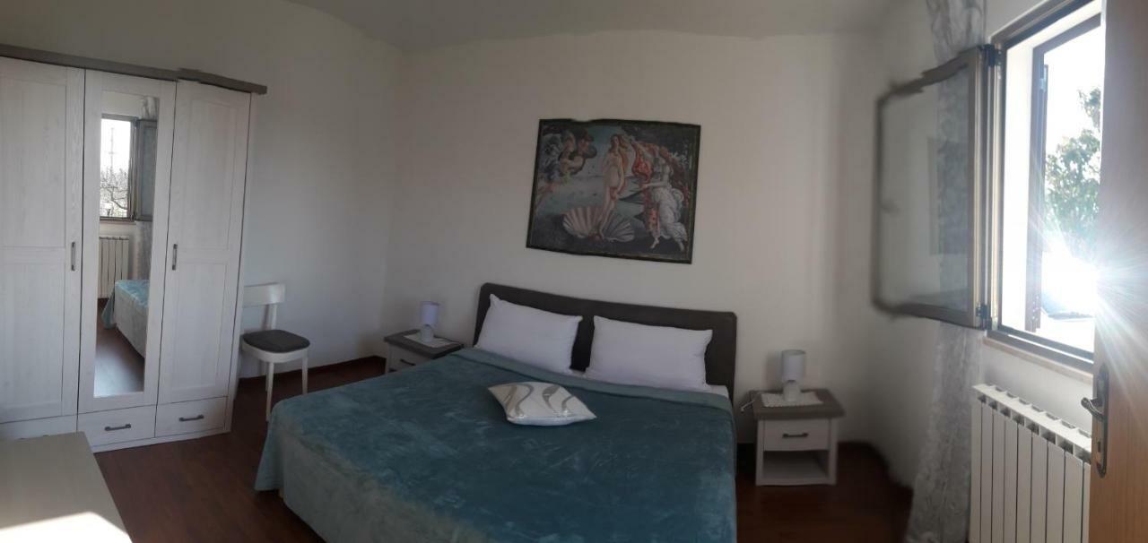 Apartman Nevia Holiday Home Ciritez Kültér fotó